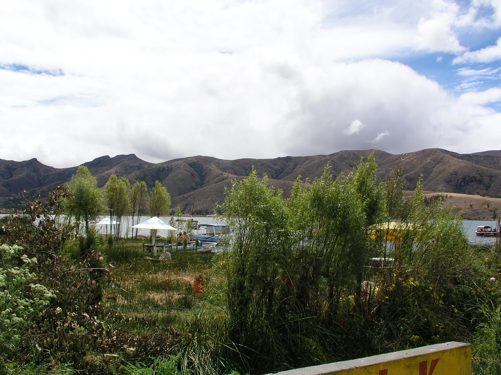 Laguna de Paca with the Sleeping Inca mountain formation